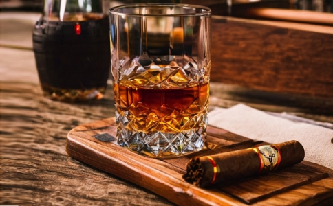 重慶雪茄正規(guī)專賣店推薦古巴蒙特雪茄活動(dòng)品鑒